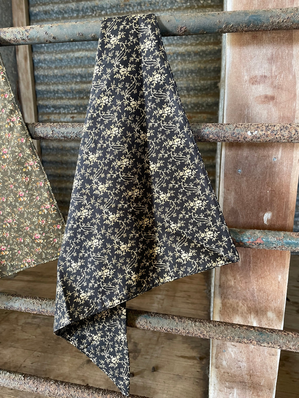 Midnight Gold Neck Scarf